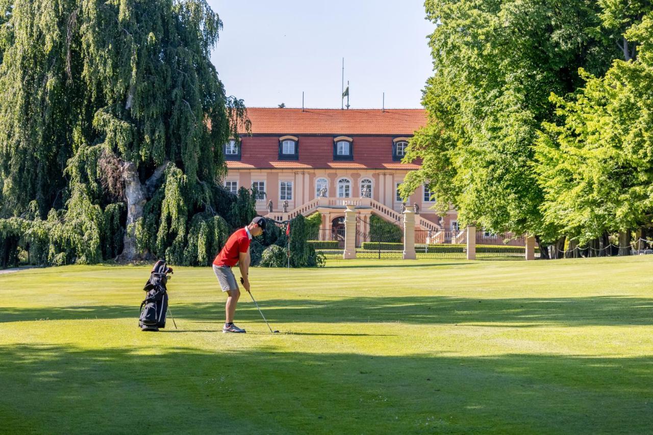 Hotel Zamek Stirin Velké Popovice Eksteriør bilde