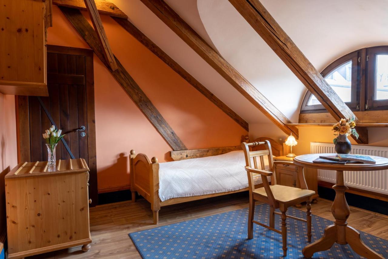 Hotel Zamek Stirin Velké Popovice Eksteriør bilde