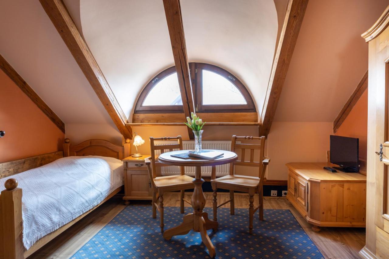 Hotel Zamek Stirin Velké Popovice Eksteriør bilde